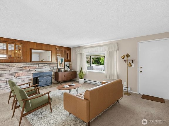 4th image of 331 81st Avenue NE