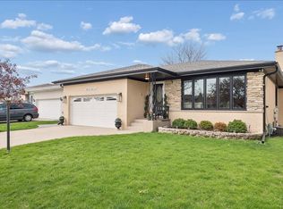 8154 N Root Ct, Niles, IL 60714