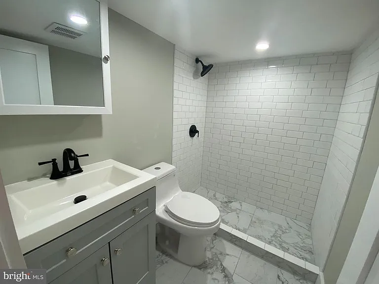 26 Oakland St — Photo 14