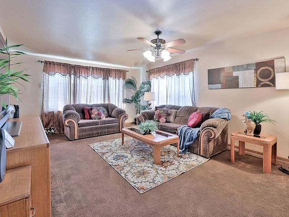 4th image of 4672 Paloma Ave