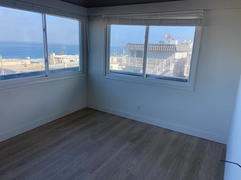 200 Rosecrans Ave #D — Photo 4