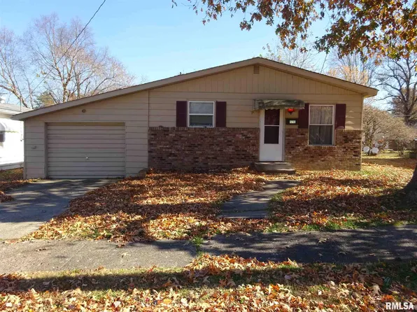 1010 S McKinley St, Harrisburg, IL 62946