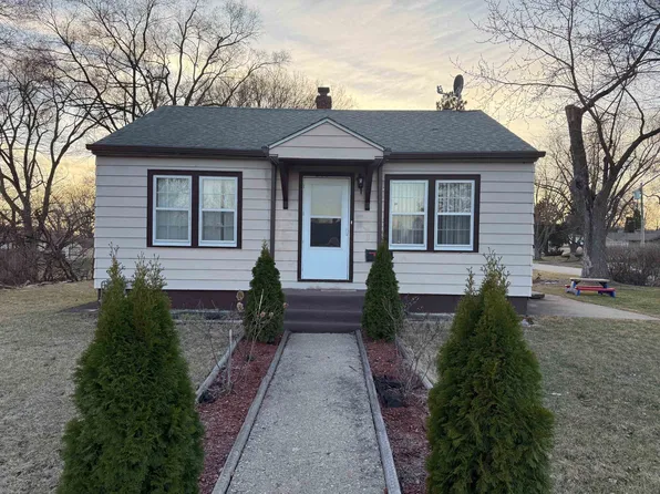 2305 Rose Ave, Rockford, IL 61102