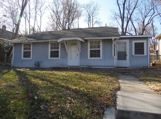 1222 10th Ave, Leavenworth, KS 66048