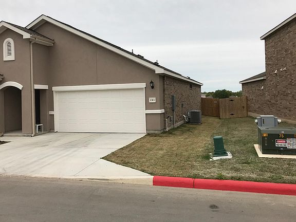13131 eagle ridge trail

2 car garage