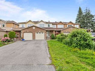 91 Winnegreen Ct, Ottawa, ON K1G 5S4