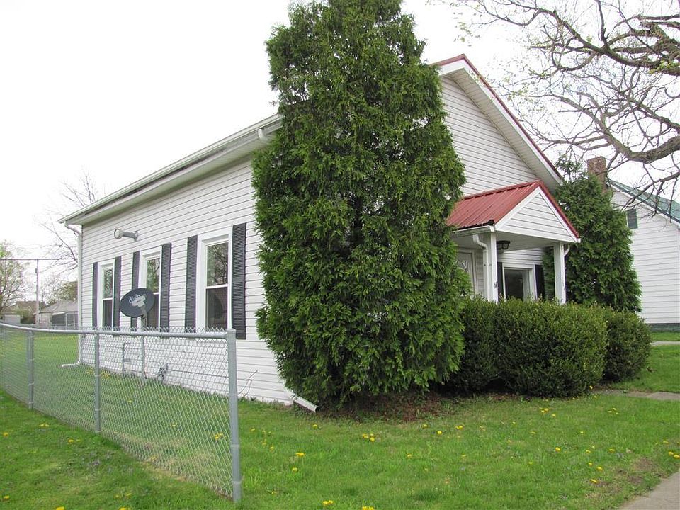 1st image of 364 W Main St