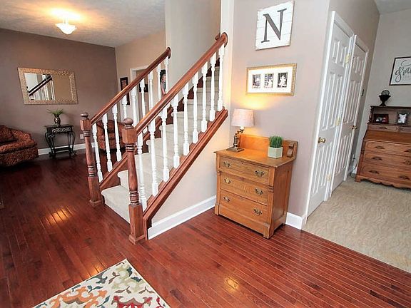 4th image of 30 Regal Valley Ct