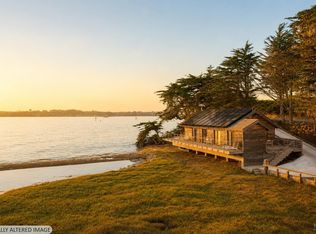 509 Smith Brothers Rd, Bodega Bay, CA 94923