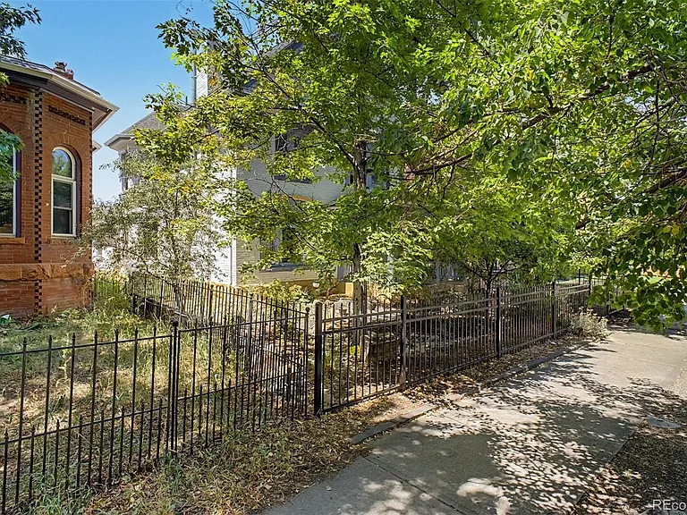 1235 Josephine St #2 — Photo 3