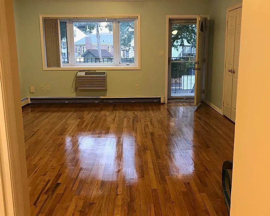 1st image of 3192 Waterbury Ave #2