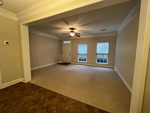 3rd image of 8728 Gauphin Pl