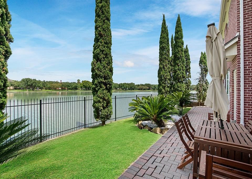 1st image of 1819 Waterside Dr