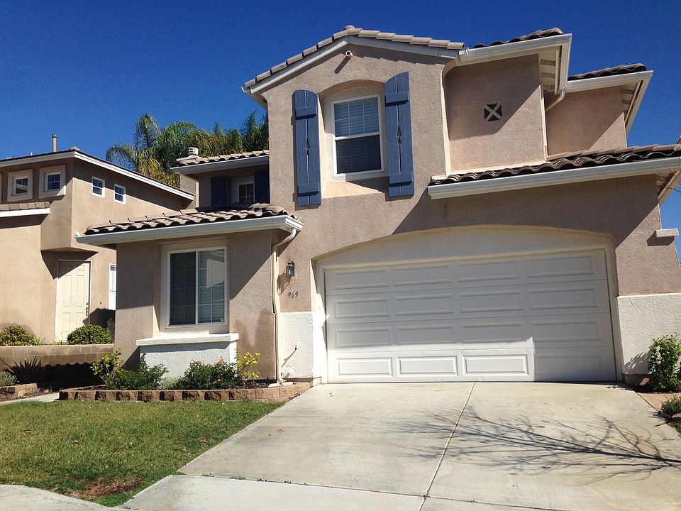 1st image of 969 Yosemite Dr