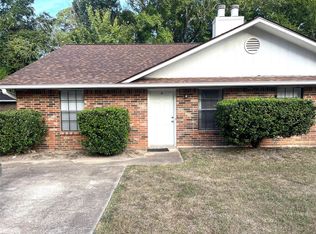 3008 Manor Ln APT B, Huntsville, TX 77340