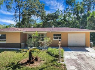 6122 E Glencoe St, Inverness, FL 34452