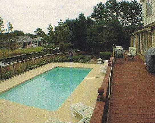 Newly plastered pool 05-2017