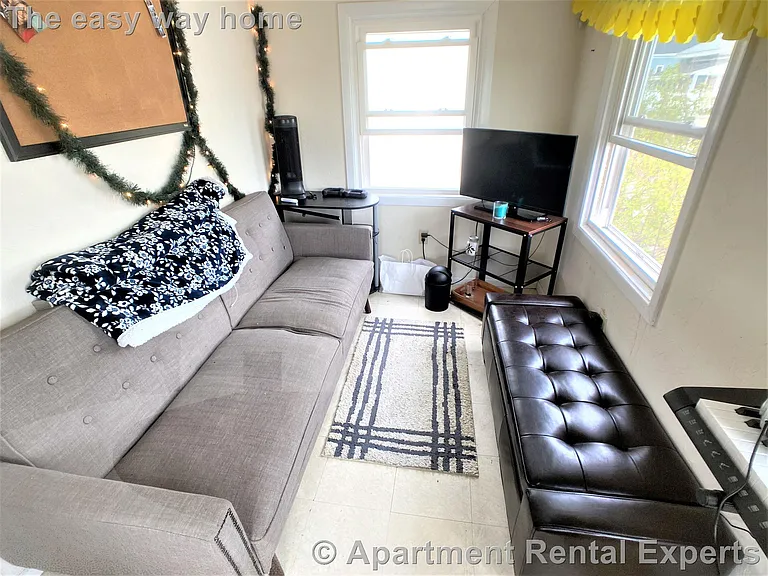 20 Willard Ave #2 — Photo 8