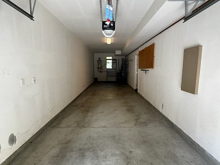 1876 Champagne Ct #5 — Photo 30