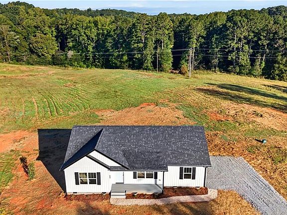 3rd image of 327 Lake Park Rd