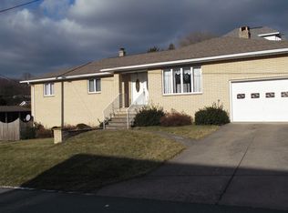 100 W Filbert St, Archbald, PA 18403