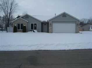 308 Springer Dr, Butler, IN 46721