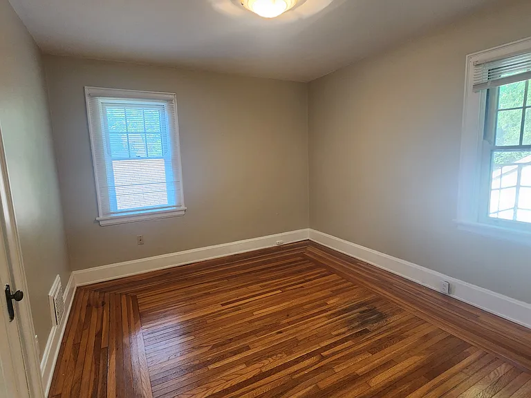 1030 Schiff Ave #2 — Photo 8
