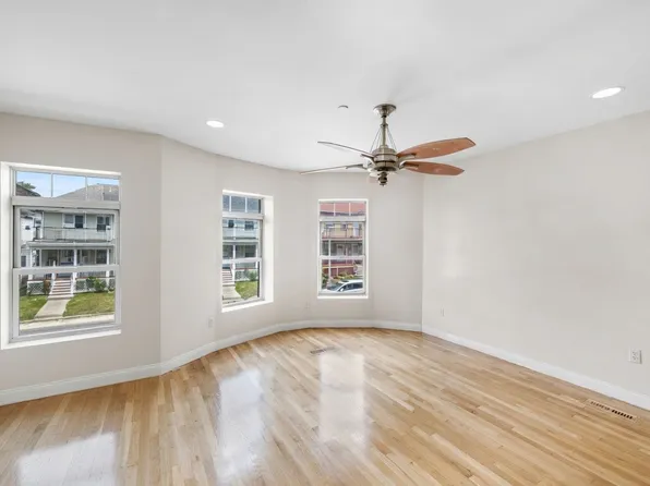 119 Homestead St APT 2, Dorchester, MA 02121