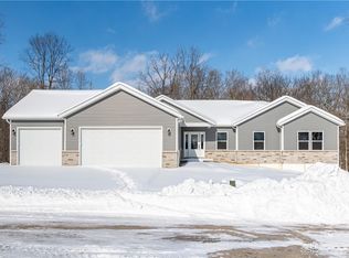 213 Esther Dr, Lewisburg, OH 45338