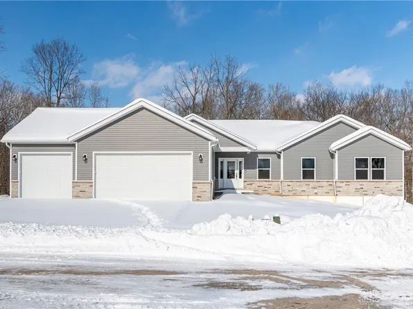 213 Esther Dr, Lewisburg, OH 45338