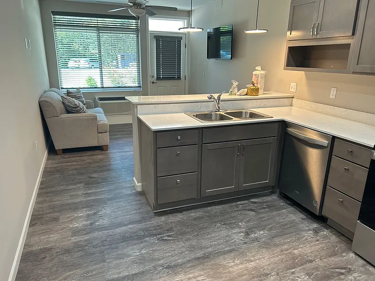 Plaza 93 Apartments — Photo 19