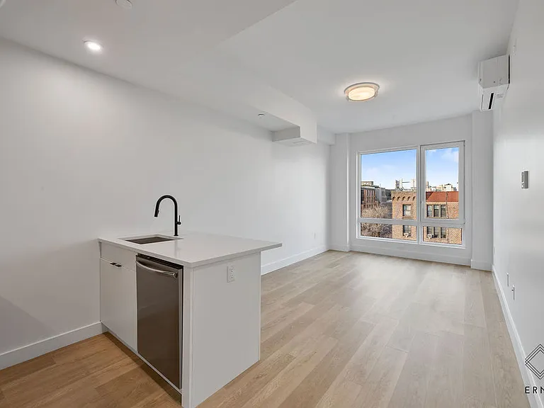 80 Linden Blvd #7I — Photo 2