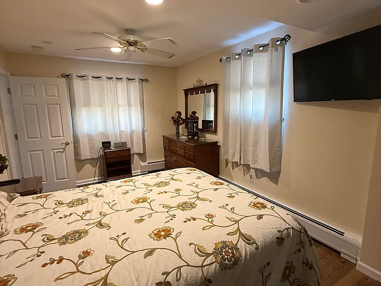 2 Leach Ave — Photo 10