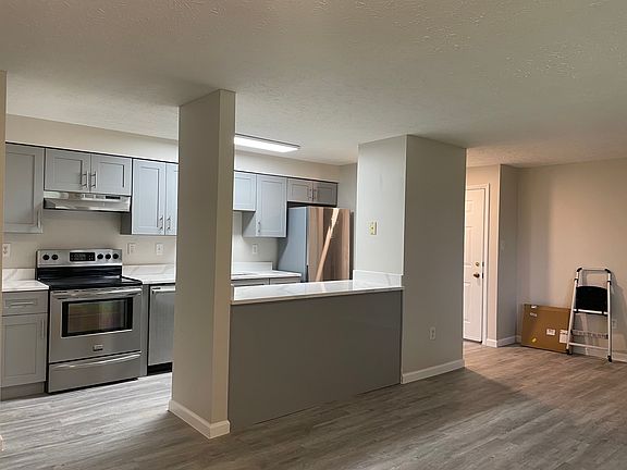 5th image of 551 Heather Ridge Dr