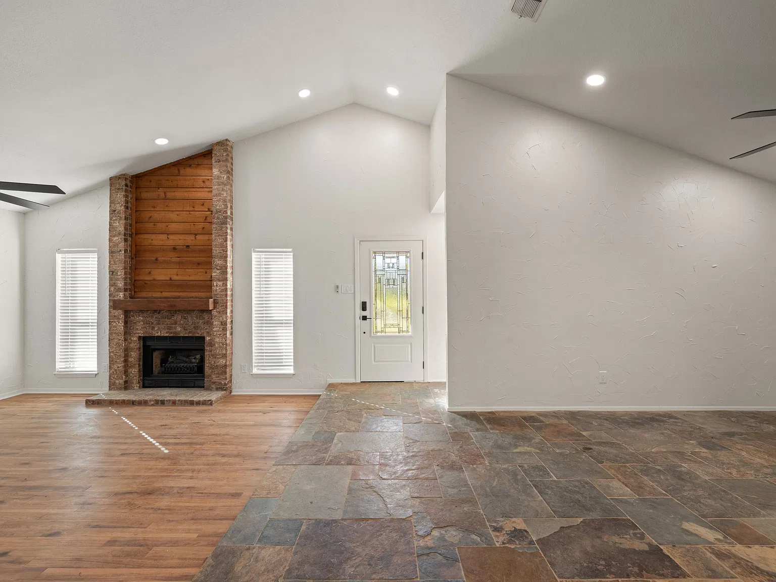 2 bed, 1564 sqft, $1,950 — Photo 3