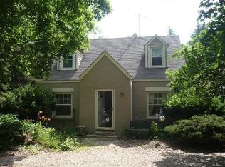 305 N Elmhurst Rd, Prospect Heights, IL 60070