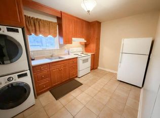 65 Fairfield Ave, Toronto, ON M8W 1R6