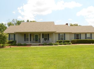 2071 Sunbeam Rd, Leitchfield, KY 42754