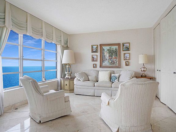 5th image of 3900 Galt Ocean Drive #1916