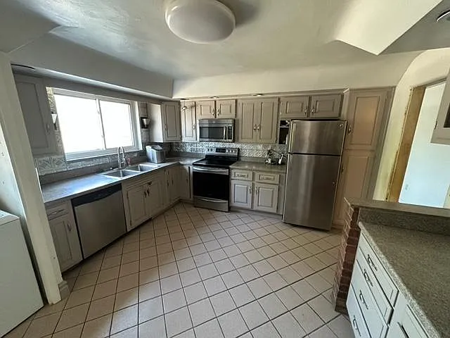 3704 E Lake Rd — Photo 1