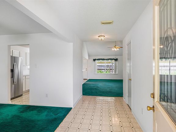3rd image of 11014 Malden Dr