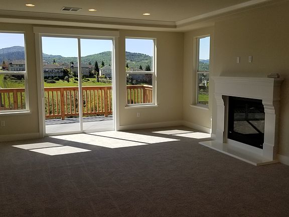 Living area, with FP