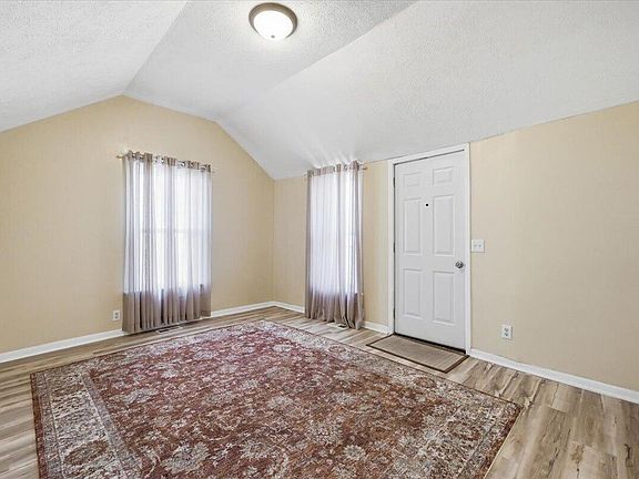4th image of 602 Howland St