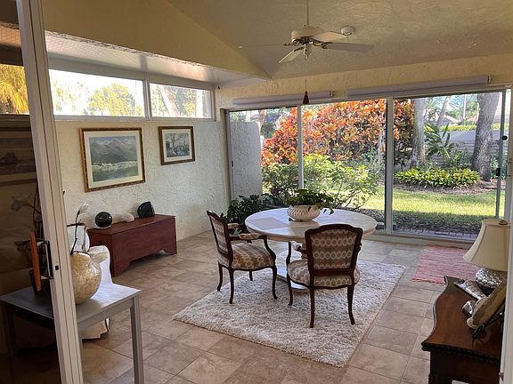 5th image of 101 Sabal Palm Ln