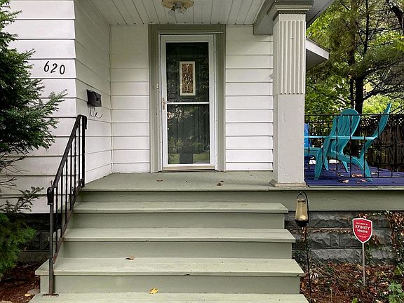 2nd image of 1620 Osband Ave