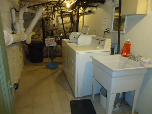 Rented by Hakeem Shahid, LREB | media 4