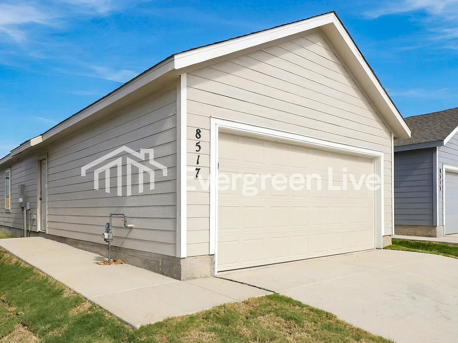 4 bed, 2.0 bath, 1386 sqft, $1,375 — Photo 2