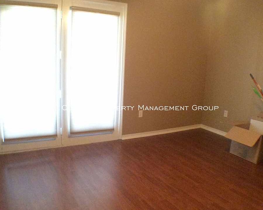 2nd image of 937 Cedarland Blvd