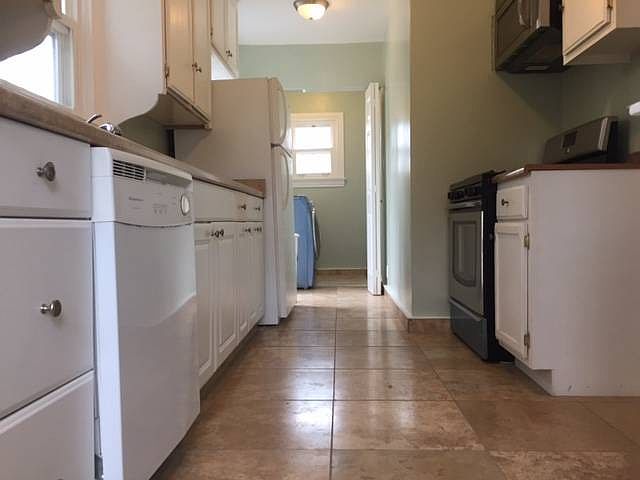 1st image of 631 S Fir Ave
