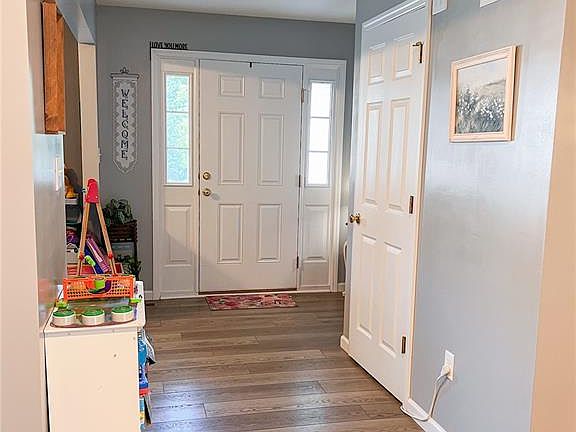 3rd image of 1013 Vardon Meadows Dr